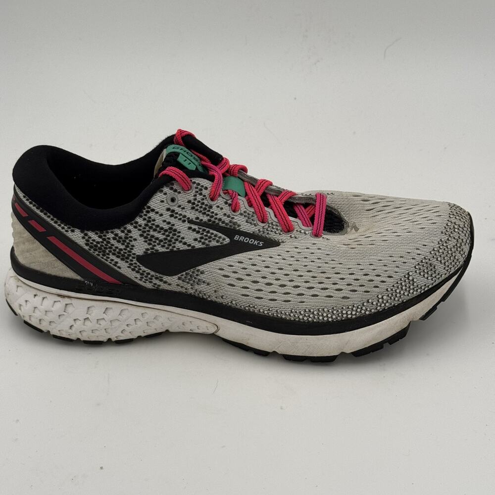 Brooks Ghost 11 Women's Size 10.5 Grey And Pink Running/Walking Sneakers